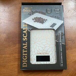 Thyme & Table Luxe Collection Digital Scale New in Box